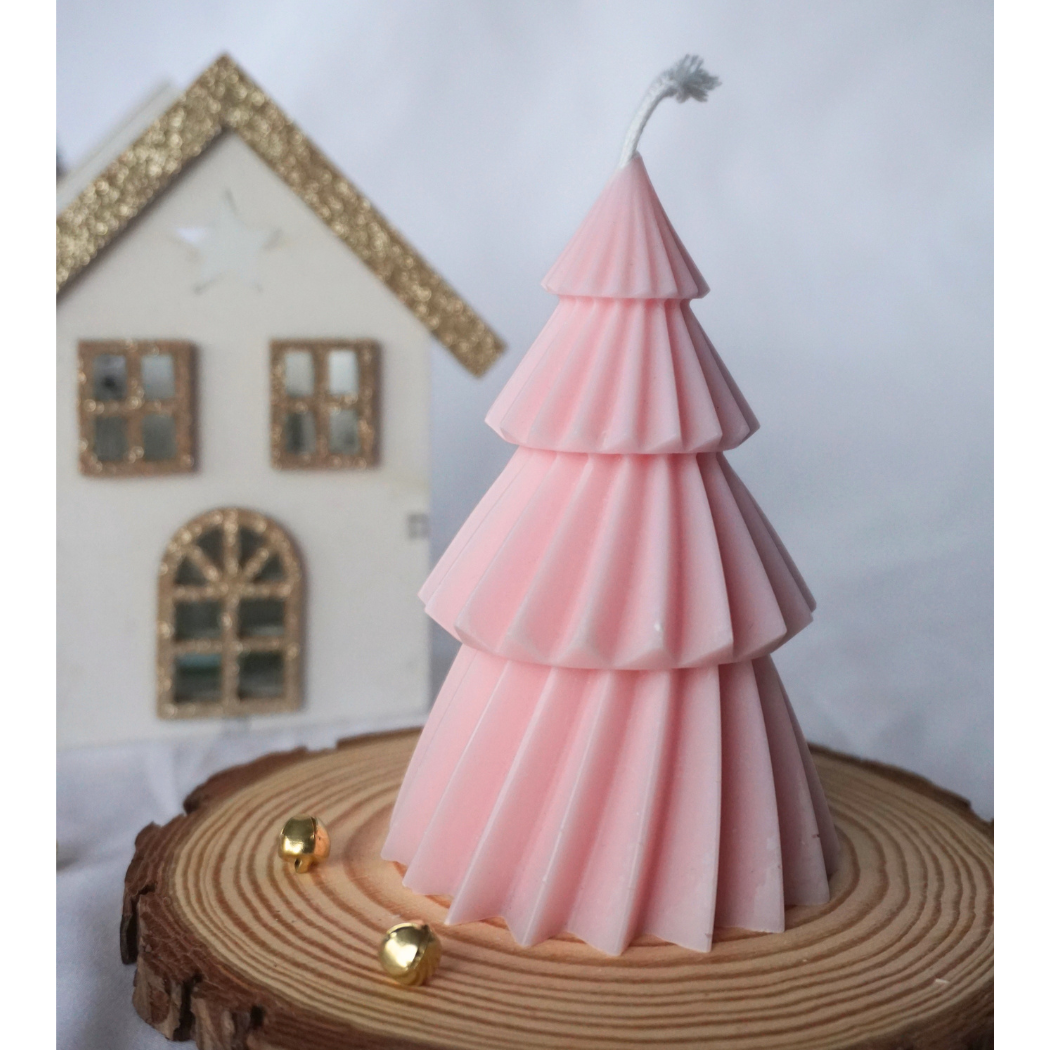 Gefächerte Tannenbaum Kerze "Duftend"